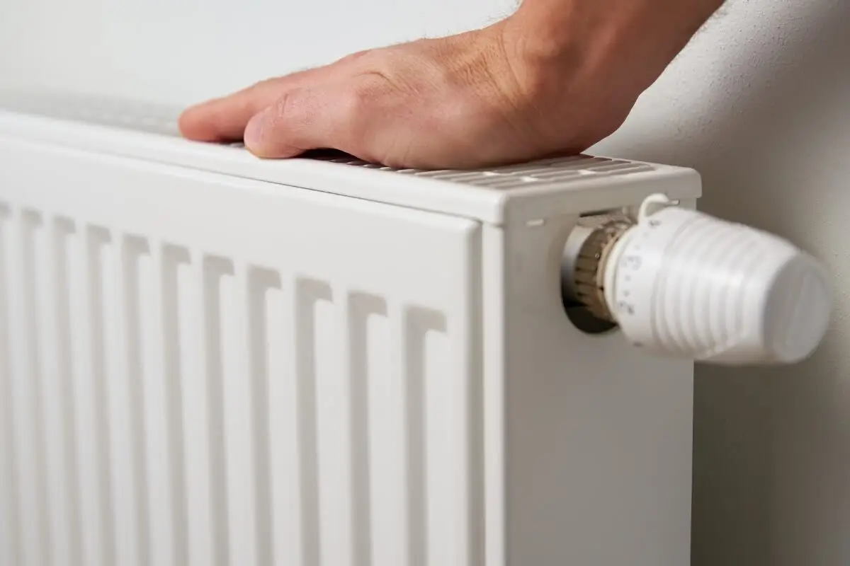Vuoi staccarti dal riscaldamento centralizzato del condominio? Ecco cosa dice la legge e quanto costa